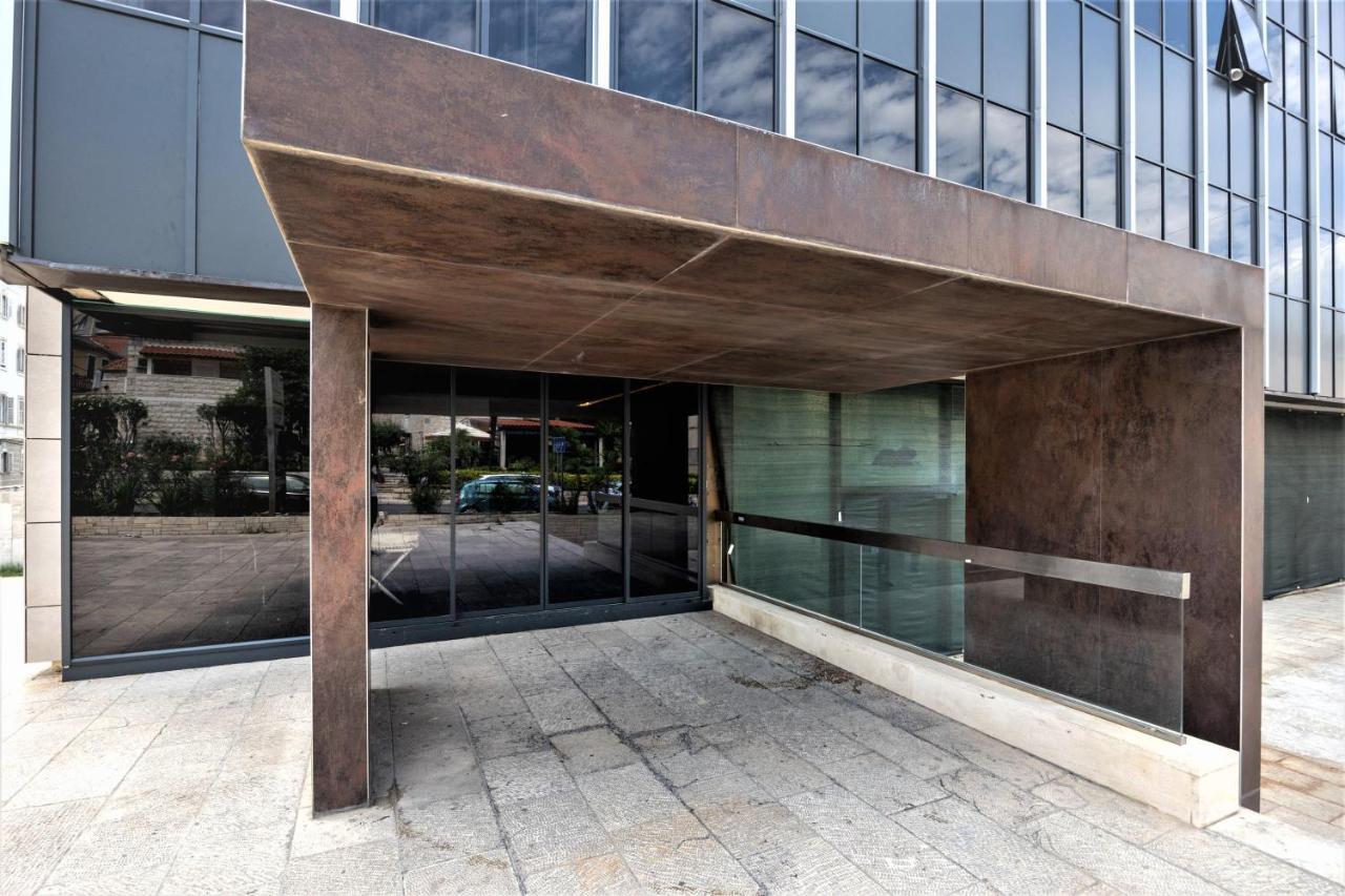 Island View Apartment Split Exterior photo